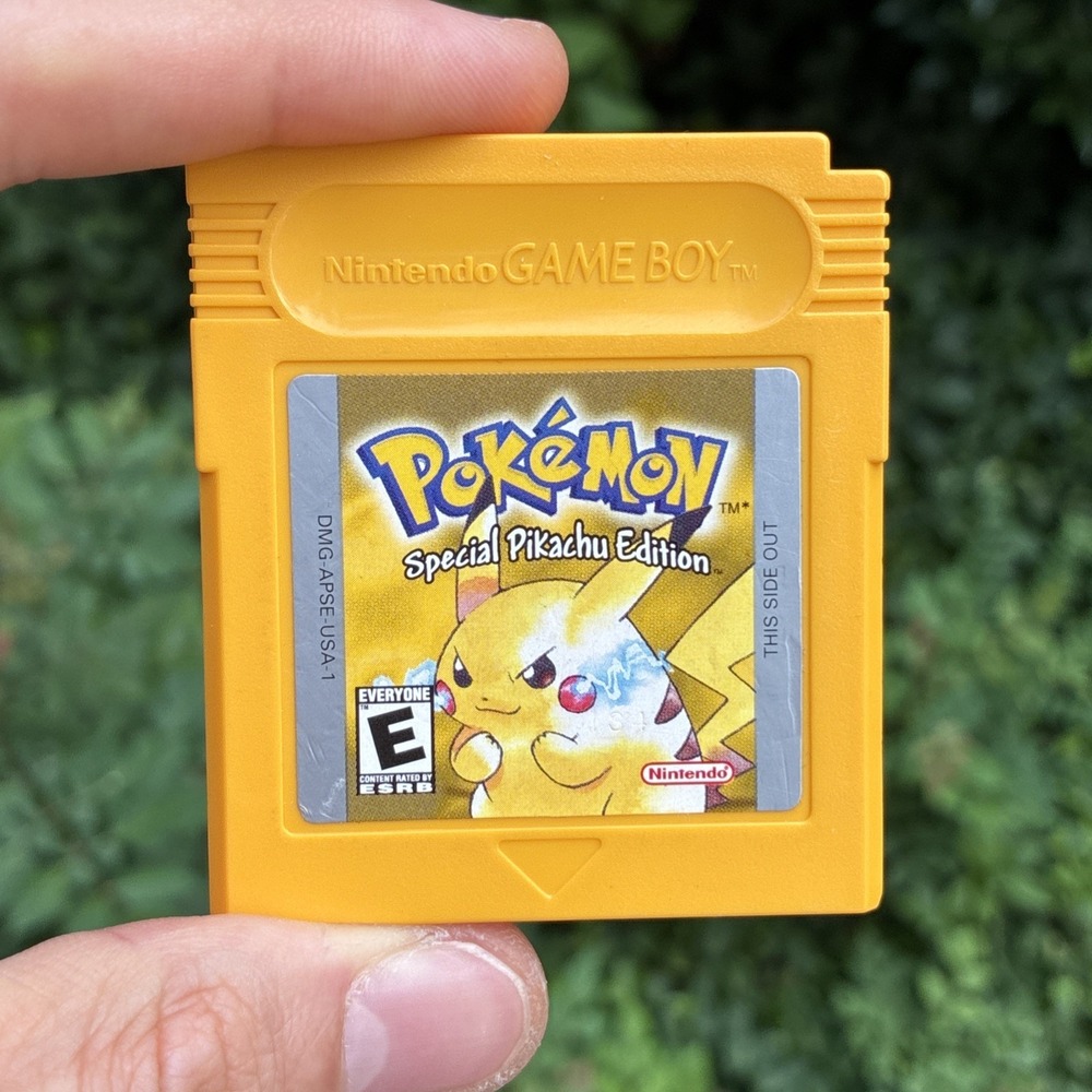 Pokemon YELLOW Version Special Pikachu Edition Game Boy Cartridge - WORKS Saves!